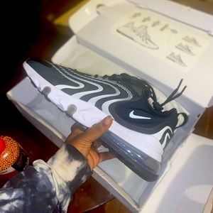 Mens Nike shoes never worn